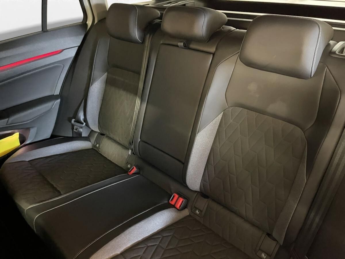 Volkswagen Golf VIII Variant 2.0 TDI Goal AHK Matrix Navi ACC