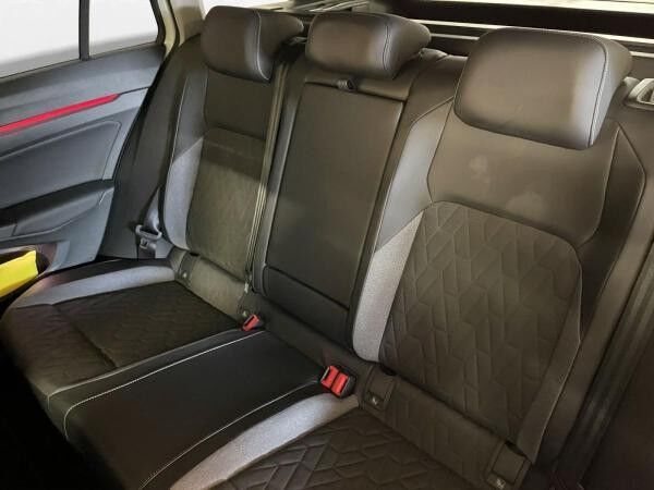Volkswagen Golf VIII Variant 2.0 TDI Goal AHK Matrix Navi ACC