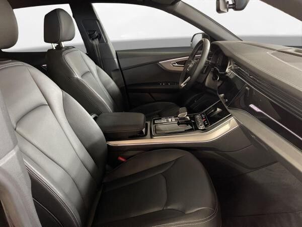 Audi Q8 50 TDI qu. S line AHK Pano HD Matrix LM 22" Navi ACC
