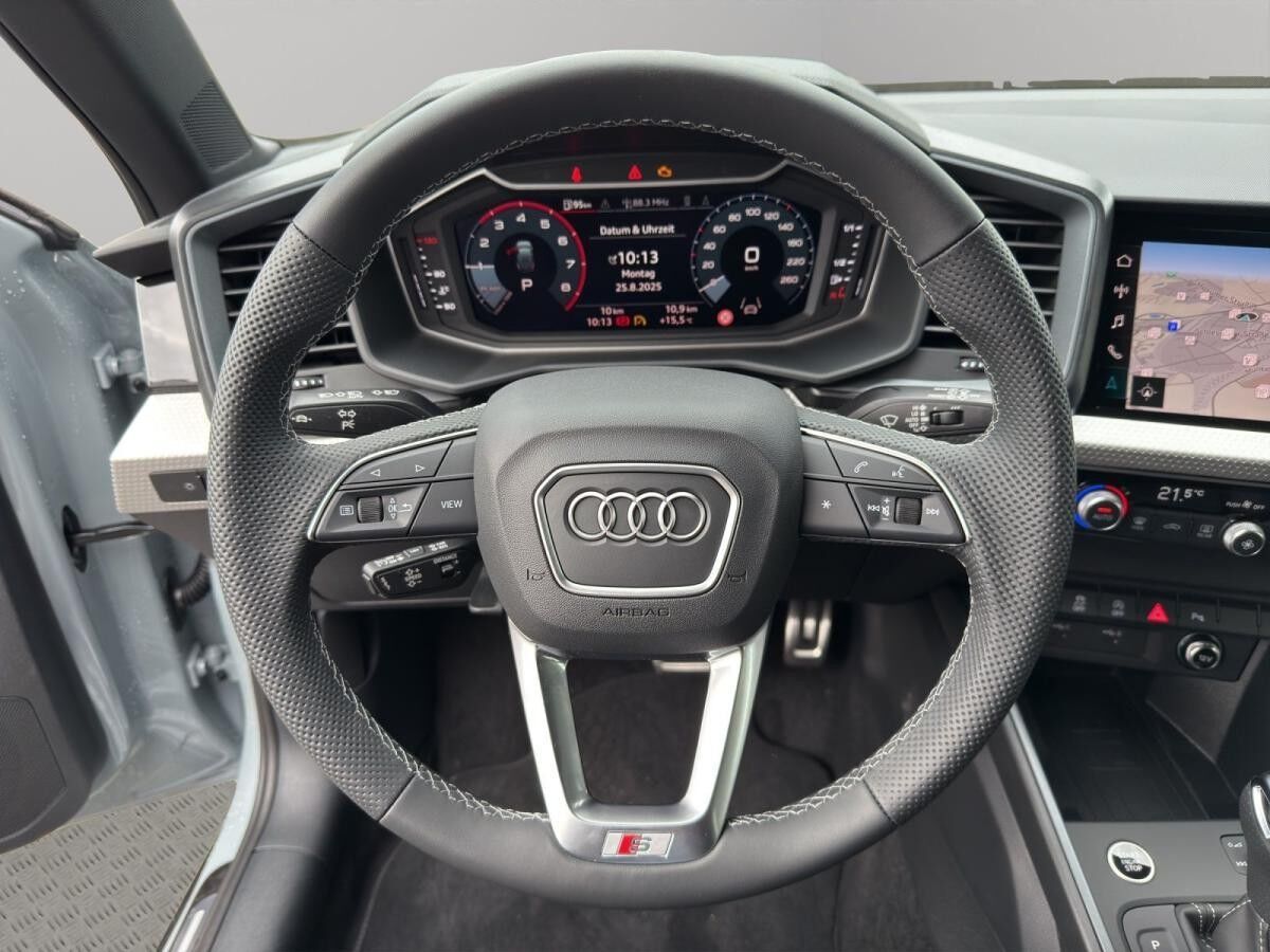 Audi A1 allstreet 30 TFSI S tronic s-line LED+Sitzh.