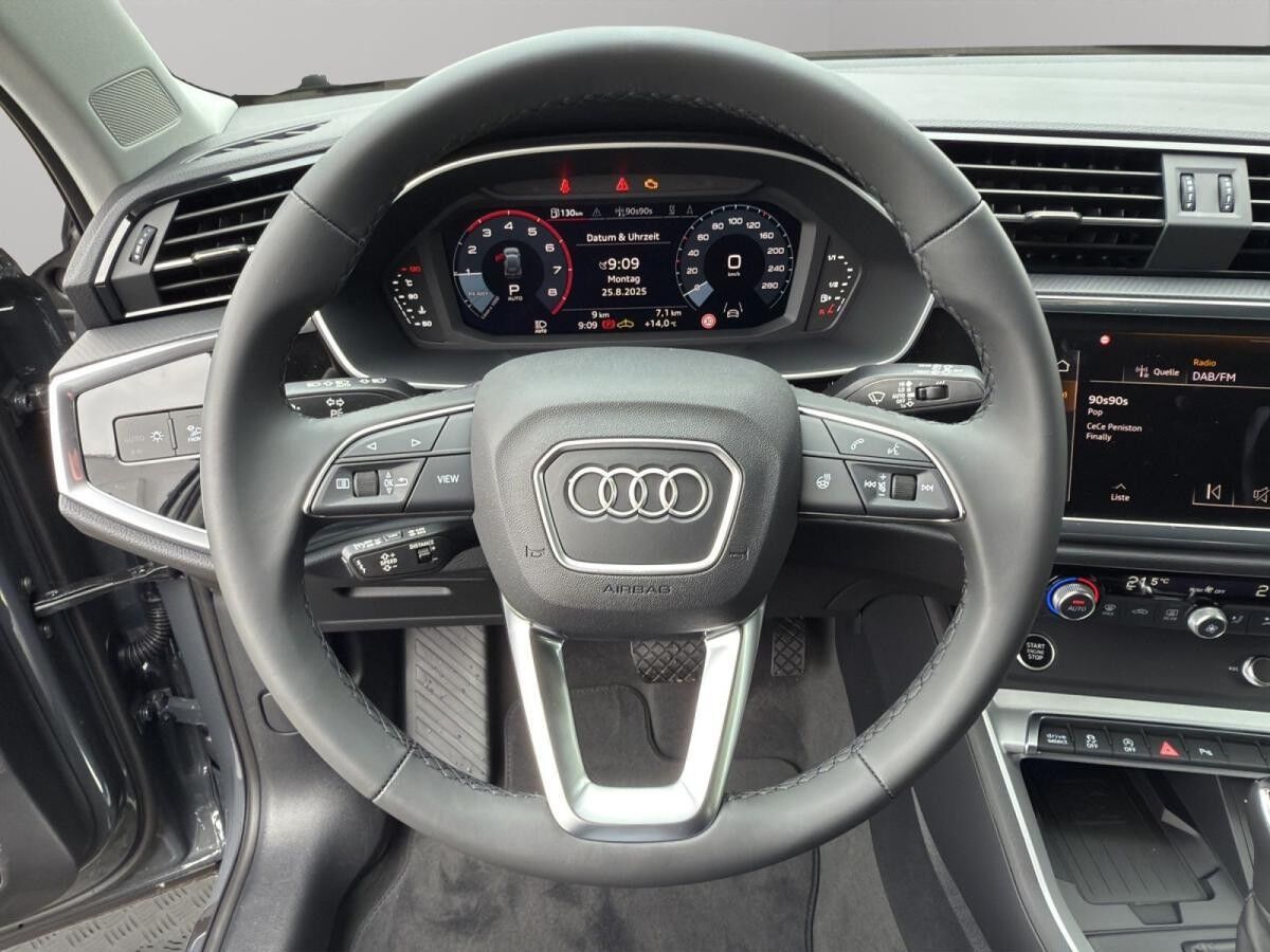Audi Q3 advanced 35 TFSI S tronic+AHK+PANO+360°