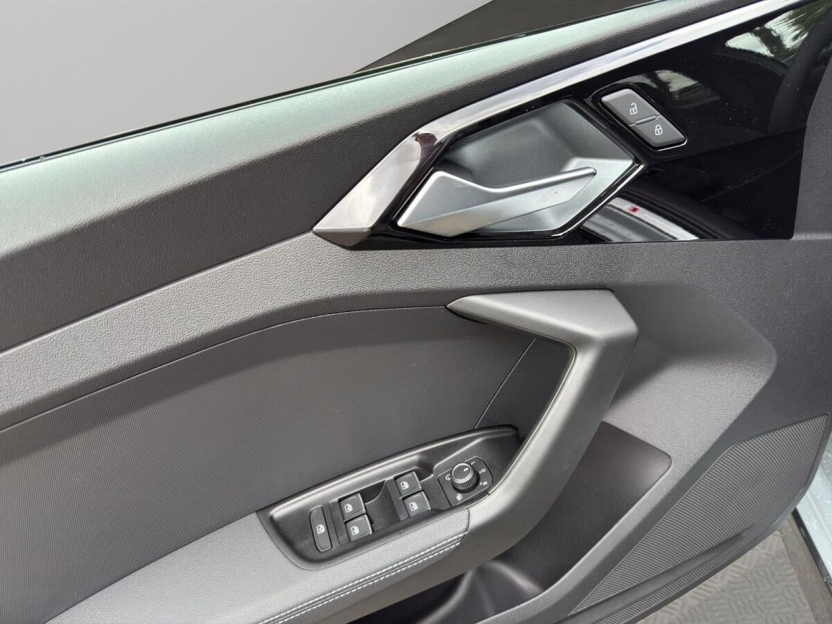 Audi A1 allstreet 30 TFSI S tronic s-line LED+Sitzh.