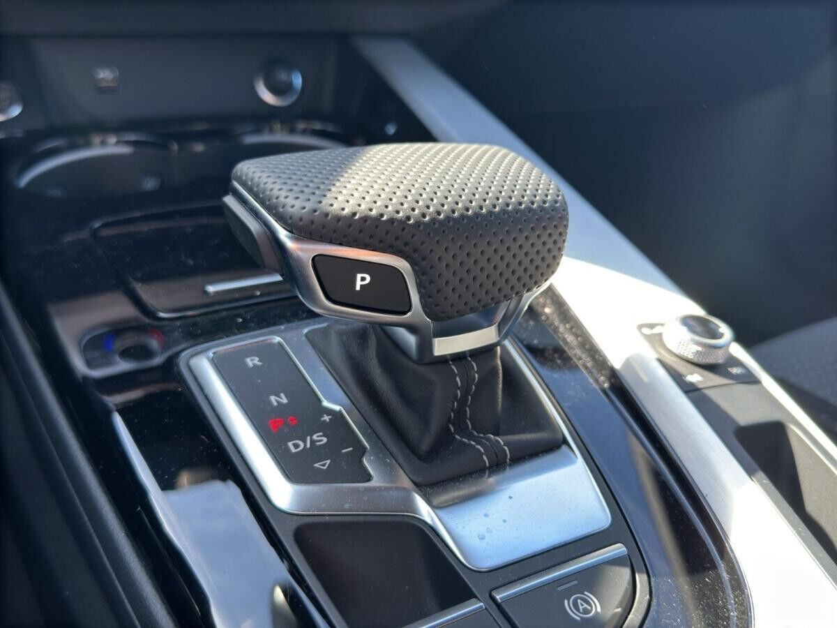 Audi A4 Avant 35 TDI S-tronic S line LED Virtual Cockpit Navi ACC AHK Audi A4 Avant 35 TDI S-tronic S line LED Virtual Cockpit Navi ACC AHK