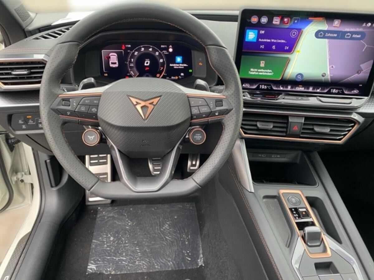 Cupra Leon VZ 2.0TSI 221kW (300 PS) *DSG*PANO*Matrix*Sennheiser*Travel-Ass.*Memory*Gewerbekunden*