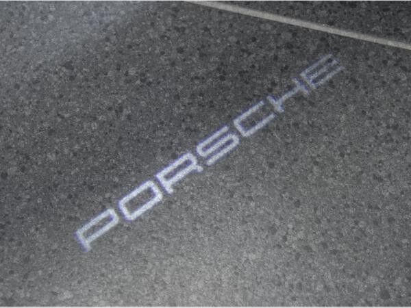 Porsche Macan Macan 4