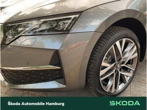 Skoda Octavia Combi Tour 2.0 TDI DSG LEDER PANO STHZG CANTON AHK Skoda Octavia Combi Tour 2.0 TDI DSG LEDER PANO STHZG CANTON AHK