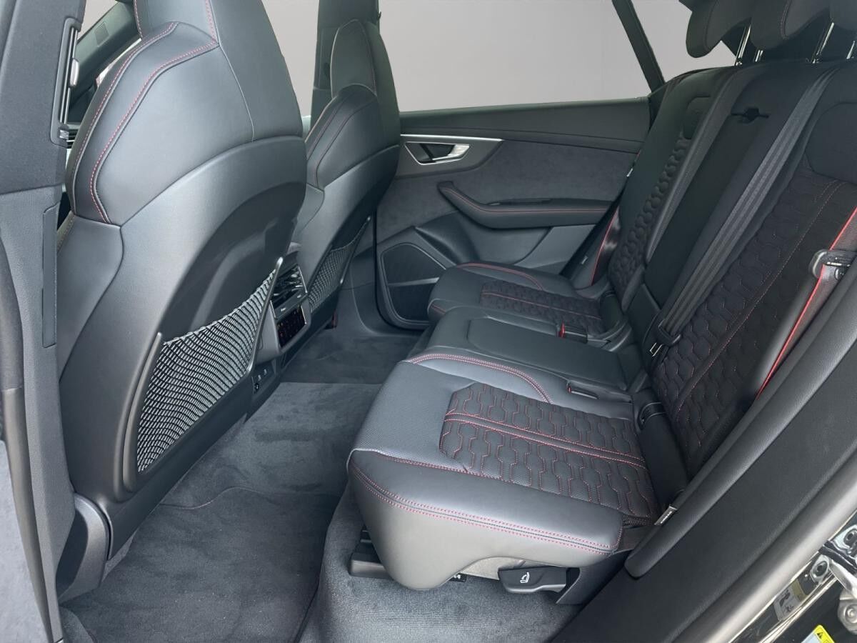 Audi RS Q8 SUV performance Matrix Keramik 360° Kam Audi RS Q8 SUV performance Matrix Keramik 360° Kam