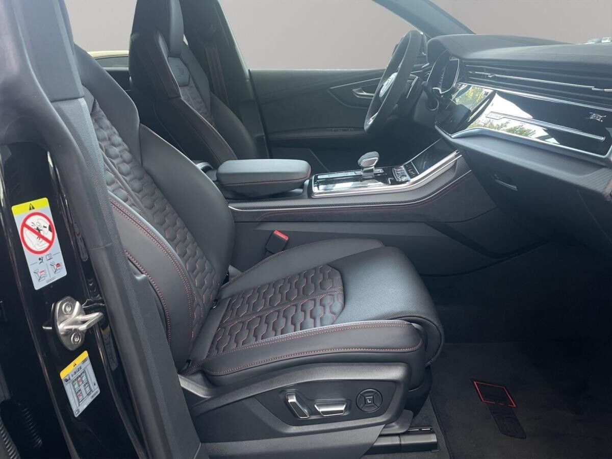 Audi RS Q8 SUV performance Matrix Keramik 360° Kam Audi RS Q8 SUV performance Matrix Keramik 360° Kam