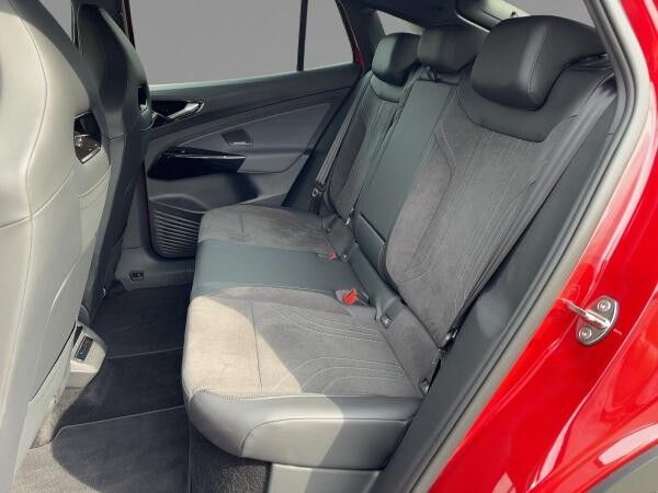 Volkswagen ID.5 Pro IQ.LIGHT DCC AR-HUD HARMAN AREA-VIEW
