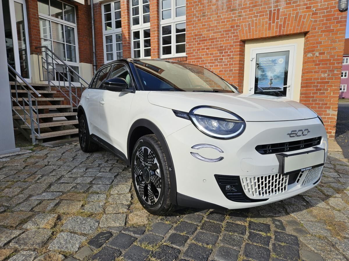 Fiat 600 1.2T MHEV 136 PS LA PRIMA  - sofort verfügbar - LED - PDC - Automatik