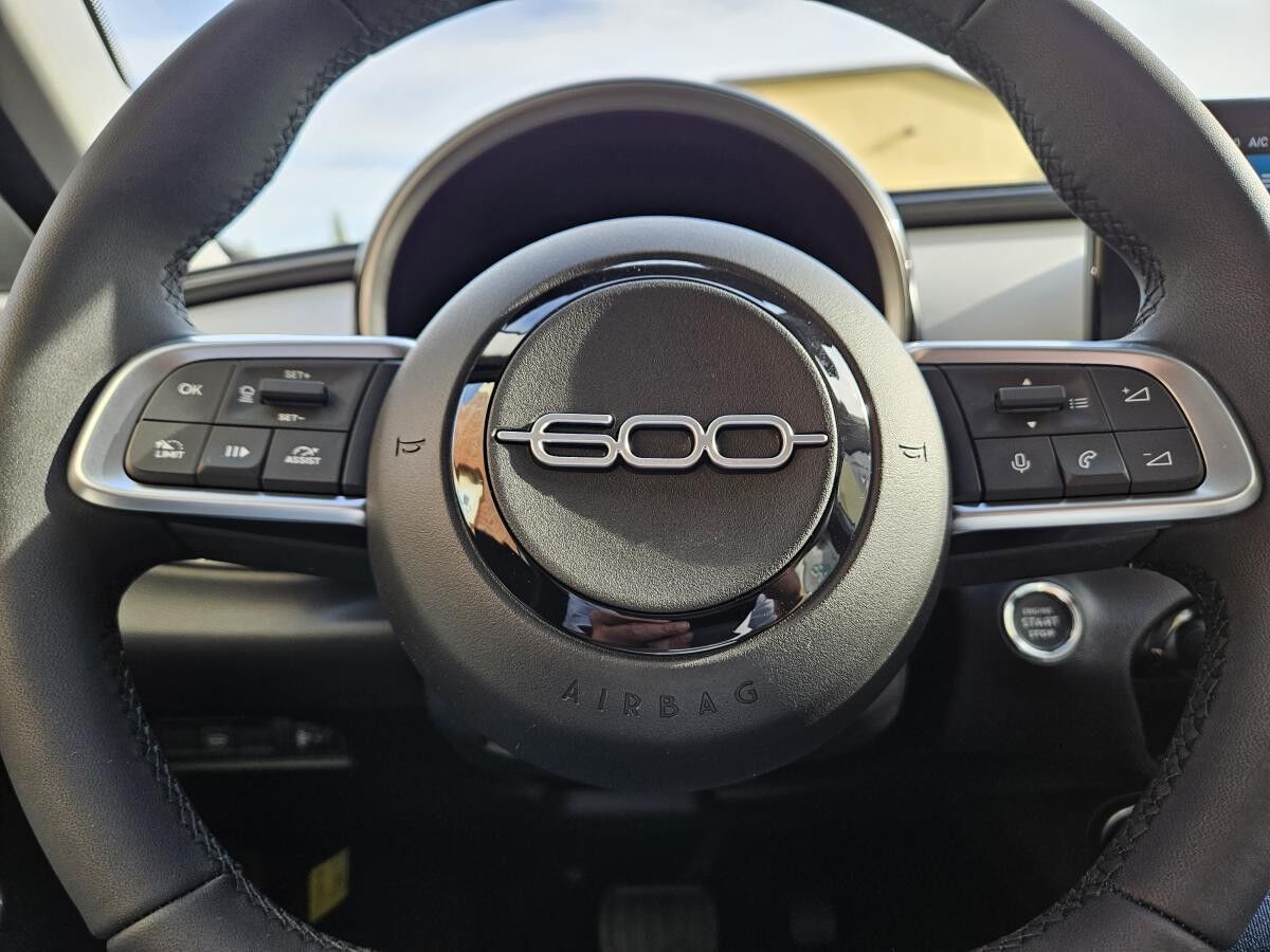 Fiat 600 1.2T MHEV 136 PS LA PRIMA  - sofort verfügbar - LED - PDC - Automatik