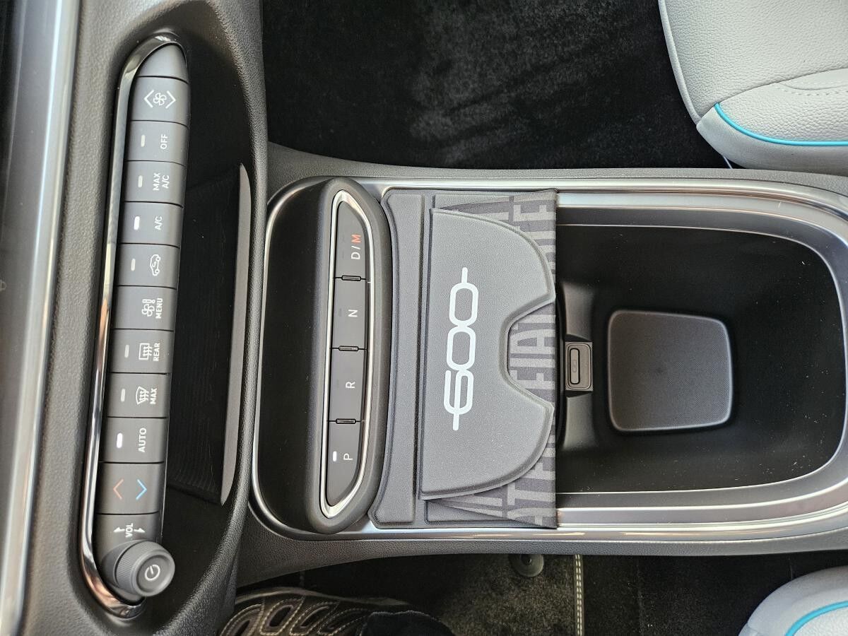 Fiat 600 1.2T MHEV 136 PS LA PRIMA  - sofort verfügbar - LED - PDC - Automatik