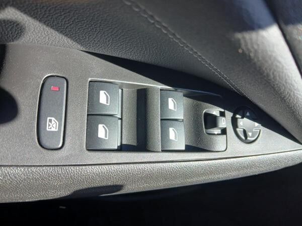 Opel Crossland 1.2T Navi,Sitzheizung,Parkpilot
