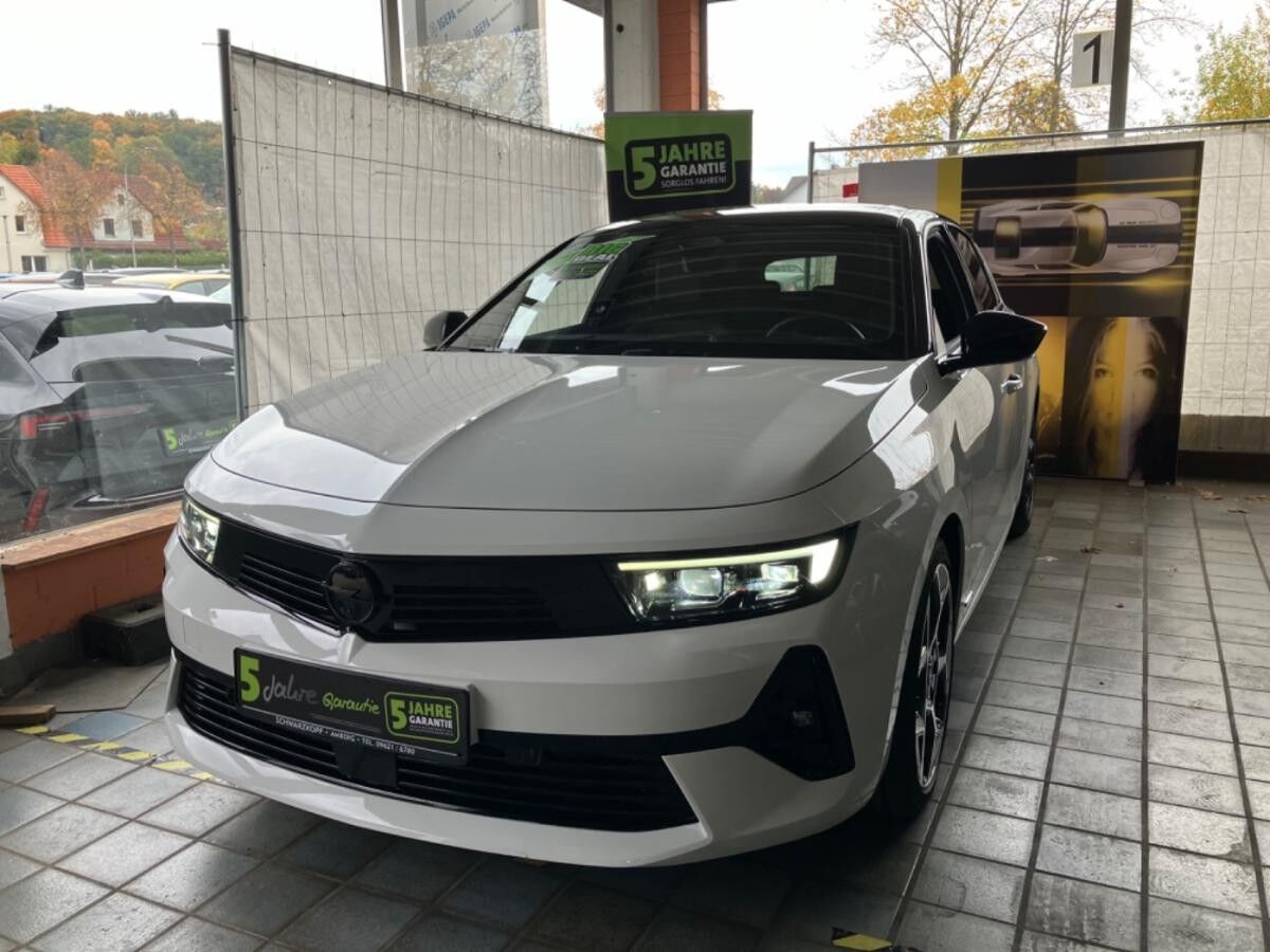 Opel Astra L 1.6 Turbo Plugin Ultimate ACC+Alcantara