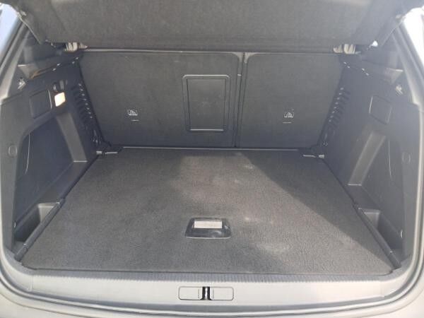Peugeot 3008 1.2 136 Allure LED+Navi+SHZ+Winterp.+Kam.