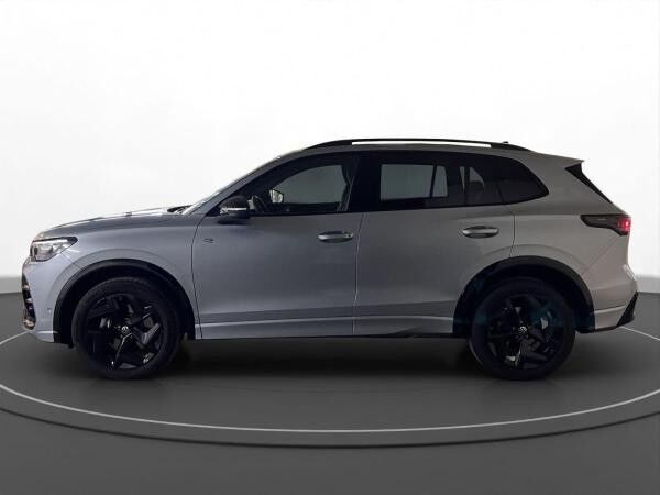 Volkswagen Tiguan 2.0 TDI 4M R-Line AHK Pano Matrix LM 19" ACC Navi