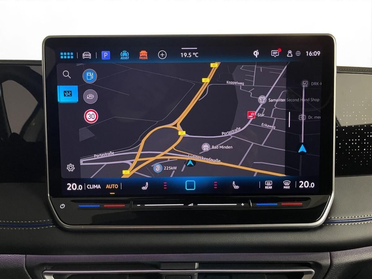 Volkswagen Tiguan 2.0 TDI 4M R-Line AHK Pano Matrix LM 19" ACC Navi