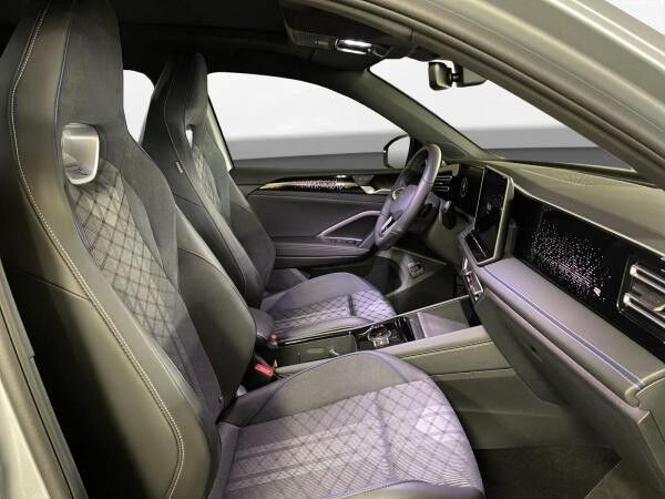 Volkswagen Tiguan 2.0 TDI 4M R-Line AHK Pano Matrix LM 19" ACC Navi