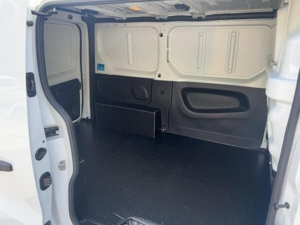 Renault Trafic 2.0 DCI 150 L1H1 3,0T KOMFORT