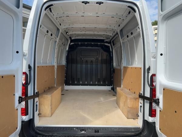 Renault Master 2.3 DCI 150 L2H2