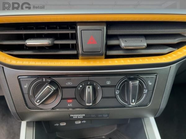Seat Arona 1.0 TSI Style SHZ PDC LED Navi
