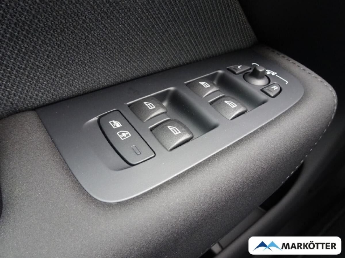 Volvo XC60 T8 AWD Plus Black Edition Recharge/360°/LED