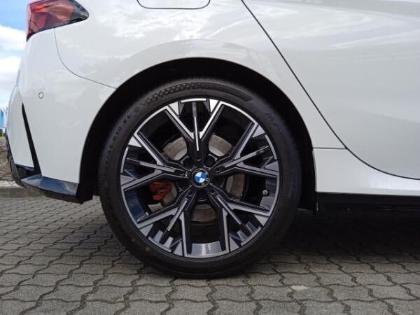 BMW 118 d M Sport EU6e Sportpaket AD AHK-abnehmbar Navi Digitales Cockpit Soundsystem HarmanKardon