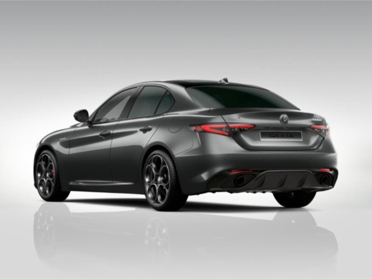 Alfa Romeo Giulia Veloce Q4 2.0 Turbo 16V AT8 Panorama Navi LED **NUR FÜR GEWERBE** Alfa Romeo Giulia Veloce Q4 2.0 Turbo 16V AT8 Panorama Navi LED **NUR FÜR GEWERBE**