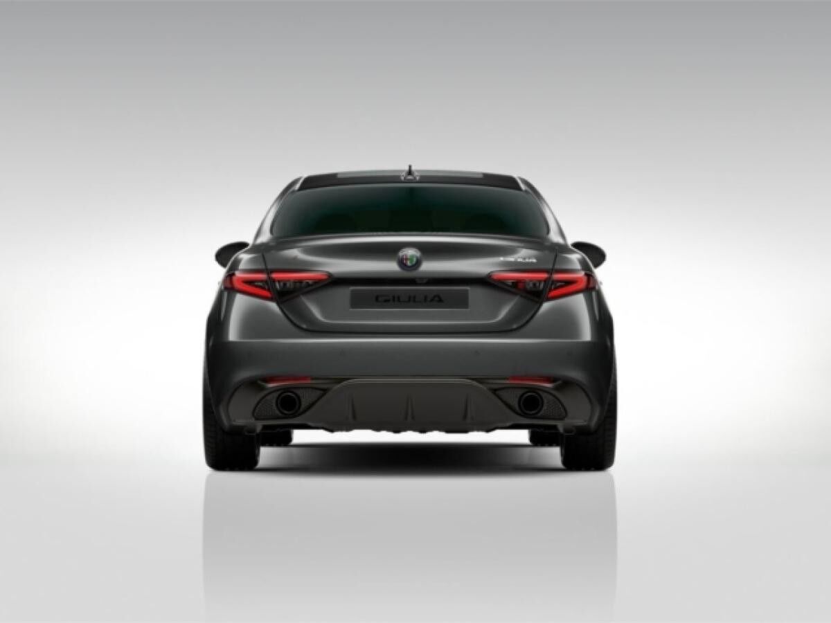 Alfa Romeo Giulia Veloce Q4 2.0 Turbo 16V AT8 Panorama Navi LED **NUR FÜR GEWERBE** Alfa Romeo Giulia Veloce Q4 2.0 Turbo 16V AT8 Panorama Navi LED **NUR FÜR GEWERBE**