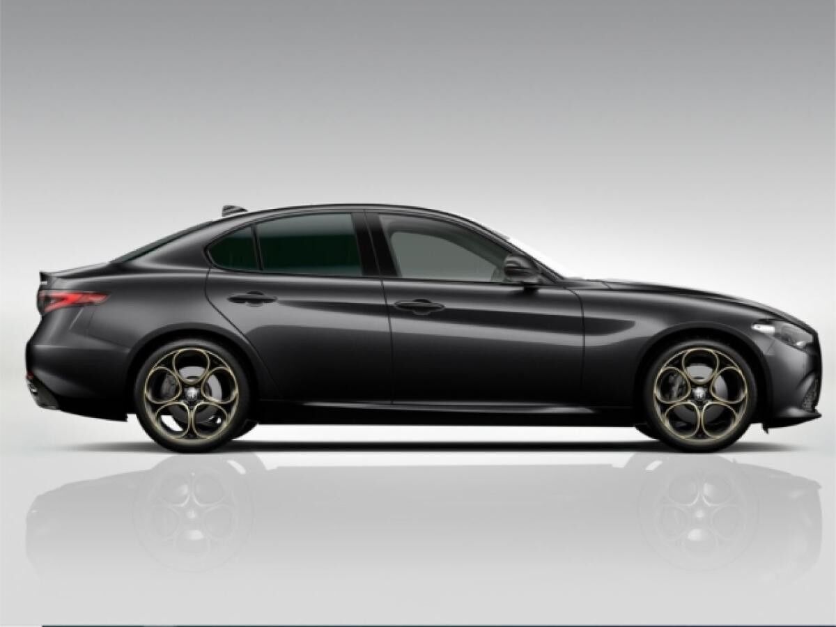 Alfa Romeo Giulia Intensa Q4 2.0 Turbo 16V 280PS AT8 Panorama **NUR FÜR GEWERBE** Alfa Romeo Giulia Intensa Q4 2.0 Turbo 16V 280PS AT8 Panorama **NUR FÜR GEWERBE**