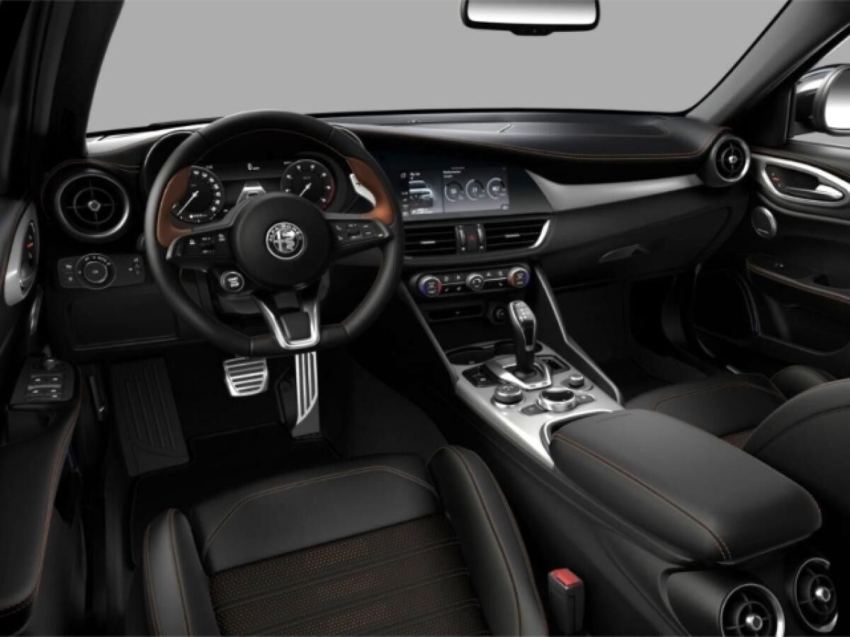 Alfa Romeo Giulia Intensa Q4 2.0 Turbo 16V 280PS AT8 Panorama **NUR FÜR GEWERBE** Alfa Romeo Giulia Intensa Q4 2.0 Turbo 16V 280PS AT8 Panorama **NUR FÜR GEWERBE**