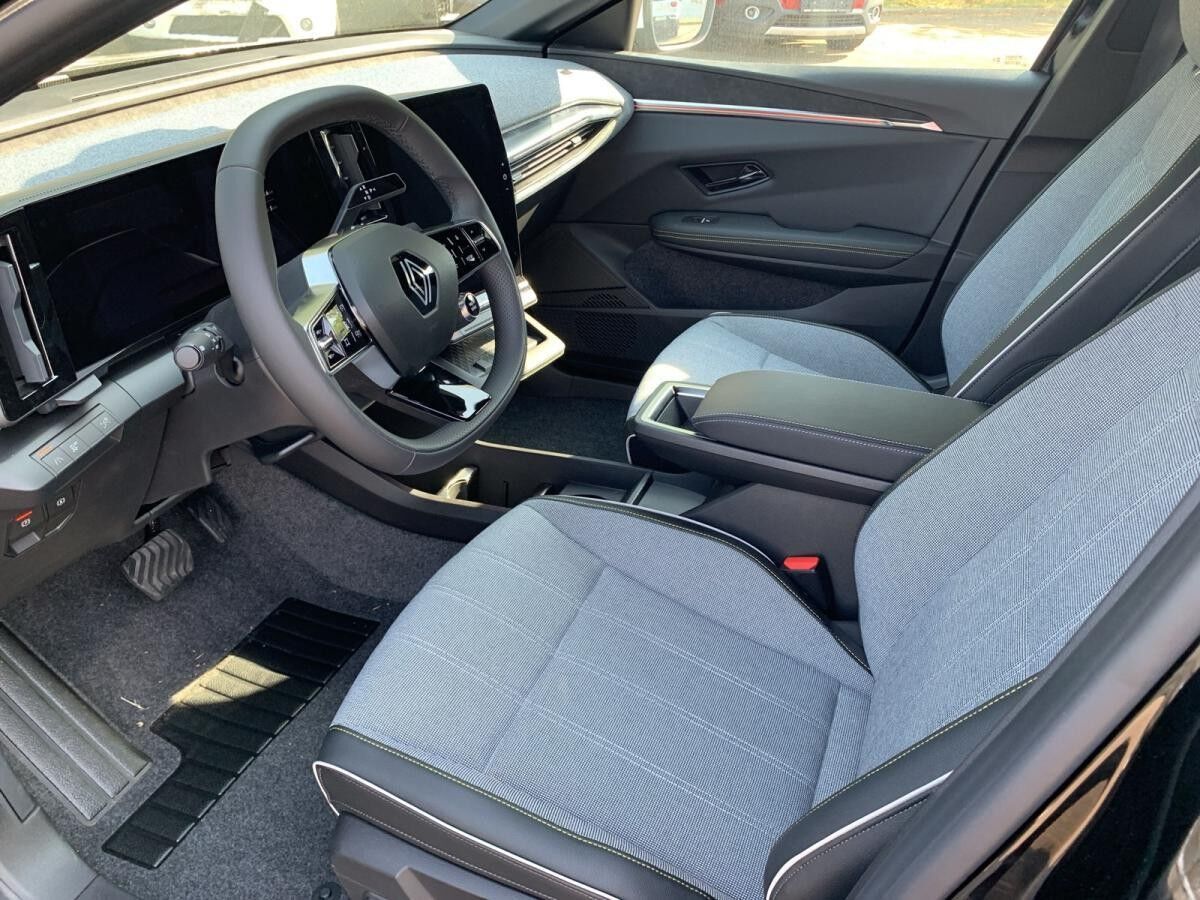 Renault Megane E-Tech 🖤Black Friday Countdown🖤 Techno 220 Comfort Range