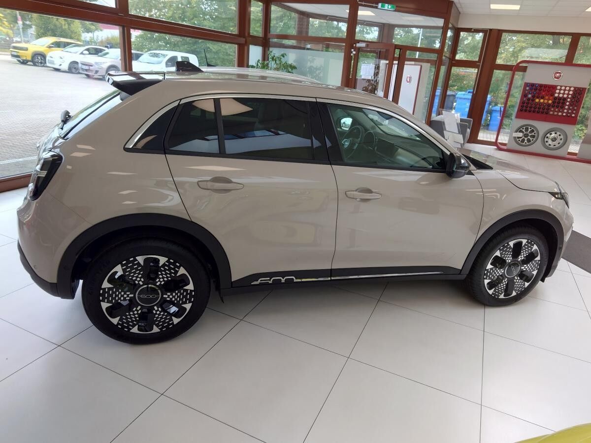 Fiat 600e 600e La Prima | inkl. Wallbox | Raum München/FFB/Augsburg | NUR Abholung vor Ort möglich!