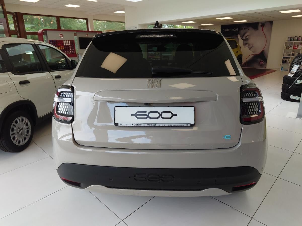 Fiat 600e 600e La Prima | inkl. Wallbox | Raum München/FFB/Augsburg | NUR Abholung vor Ort möglich!