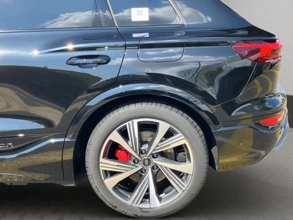 Audi Q6 e-tron S line / SOFORT VERFÜGBAR !