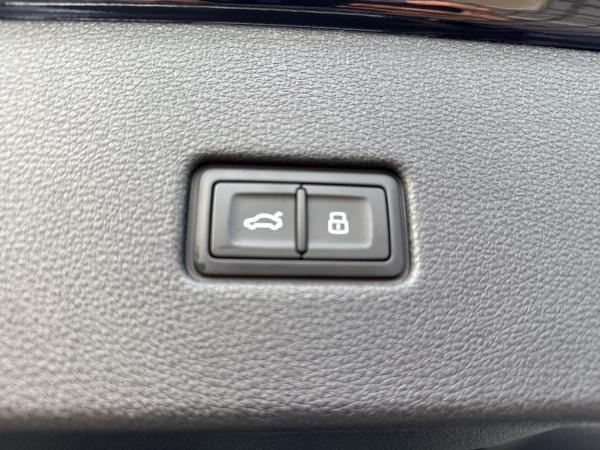 Audi RS Q8 SUV performance tiptr. FwpAdv Keramik 305Vm