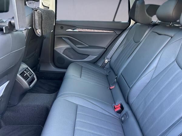 Skoda Superb Combi 4x4 L&K/Matrix/ACC/AHZV/Standh./