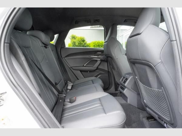Audi Q5 S-line, Tech pro, MMI experience pro, Luftfahrwerk