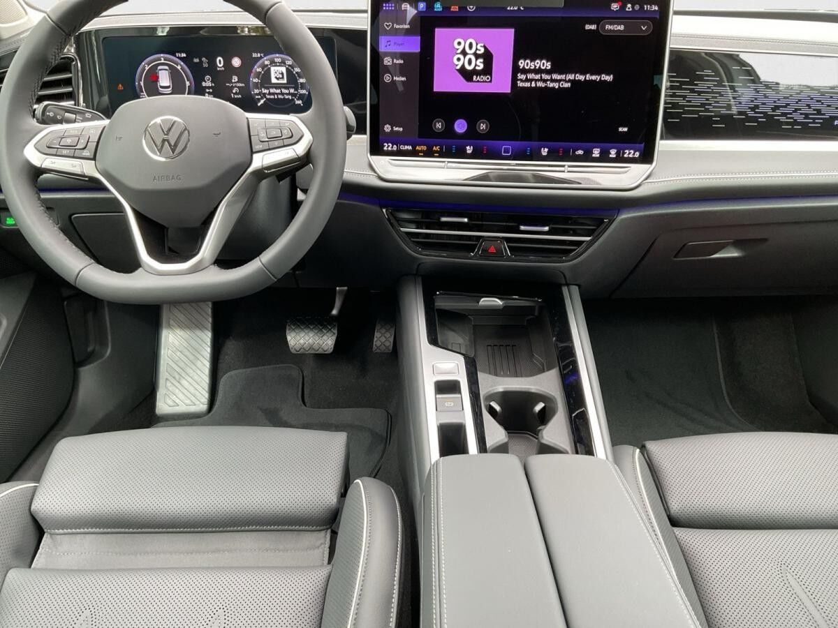 Volkswagen Passat Variant Elegance 2.0 TDI DSG Volkswagen Passat Variant Elegance 2.0 TDI DSG