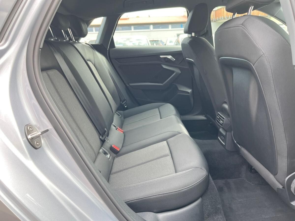 Audi A3 Sportback advanced 35 TFSI / MMI-Radio+, SHZ