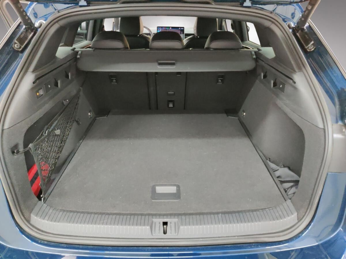 Volkswagen ID.7 Tourer Pro S h/AHK/Matrix/WäPu/01.30Garantie