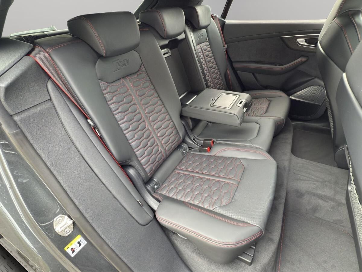 Audi RS Q8 SUV performance tiptronic+AHK+KERAMIK+MASSAGE Audi RS Q8 SUV performance tiptronic+AHK+KERAMIK+MASSAGE
