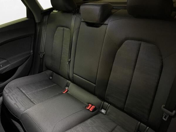 Audi A5 Limousine 2.0 TFSI AHK LED LM 19" Navi PDC+RFK ACC