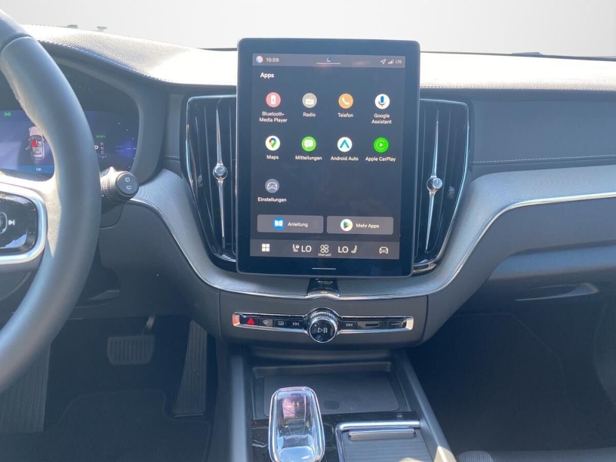 Volvo XC60 T8 Ultra Black Edition AHK Volvo XC60 T8 Ultra Black Edition AHK