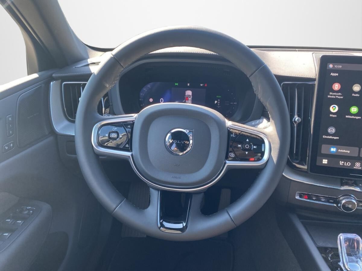 Volvo XC60 T8 Ultra Black Edition AHK Volvo XC60 T8 Ultra Black Edition AHK