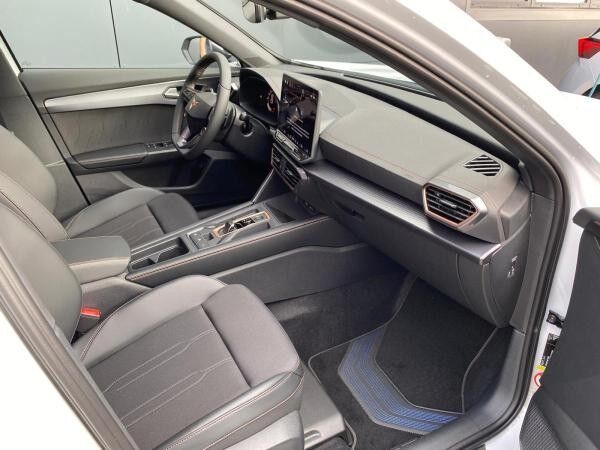 Cupra Formentor 1.5 eTSI DSG Kamera ACC LED el.Heckkl.