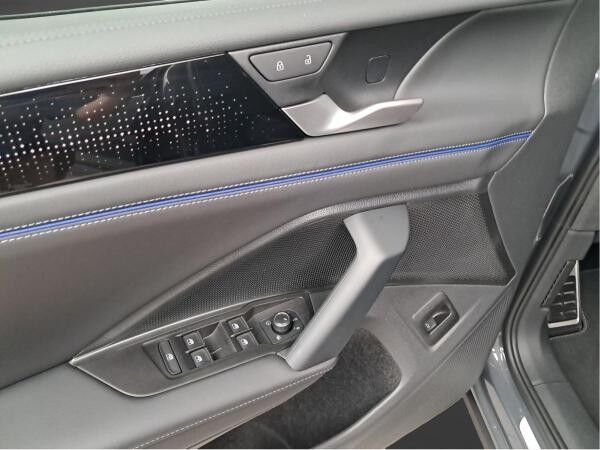 Volkswagen Tiguan R-Line 2,0 TSI 4MOTION DSG