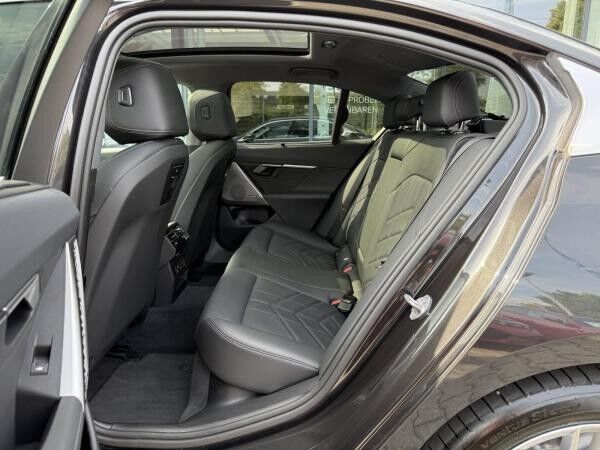BMW i5 eDrive40 Pano Adapt.LED Stop&Go HarmanKardon