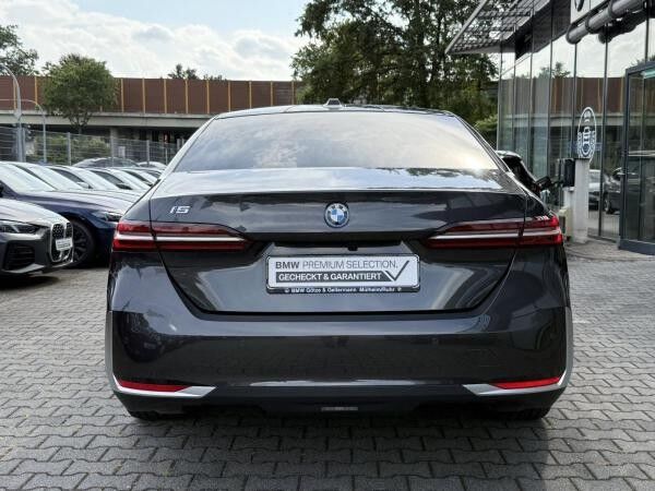 BMW i5 eDrive40 Pano Adapt.LED Stop&Go HarmanKardon