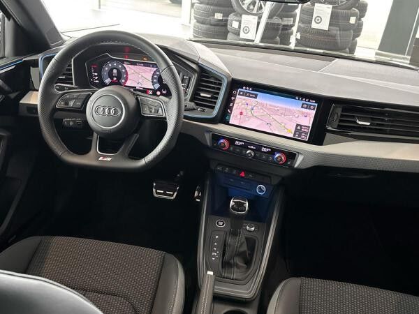 Audi A1 Sportback S line 40 TFSI S plus Paket Navi